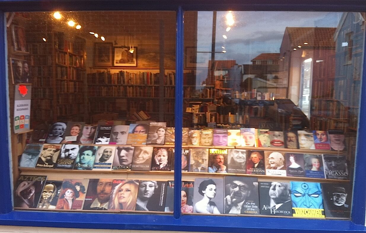 Best music books ever,paperback,hardback,books,music,musicians,